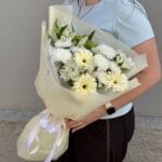 авторский букет из белых цветов